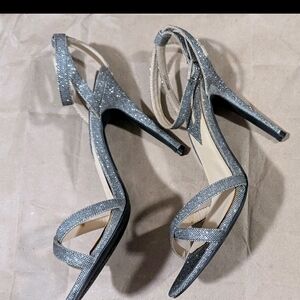 Forever 21 Elegant Silver Strappy Heels Women Size 7.5